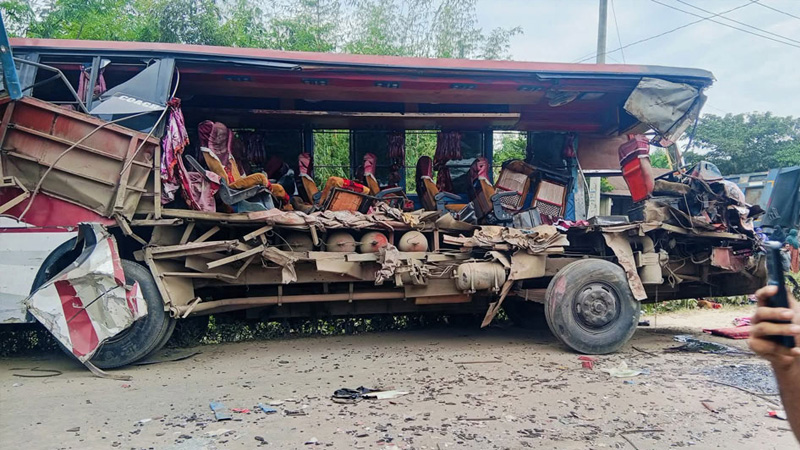 হবিগঞ্জে দুই বাসে মুখোমুখি সংঘর্ষে নিহত ৩, আহত ৩০