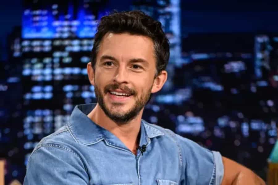 বিশ্বের সবচেয়ে আকর্ষণীয় পুরুষ কে এই জনাথন বেইলি