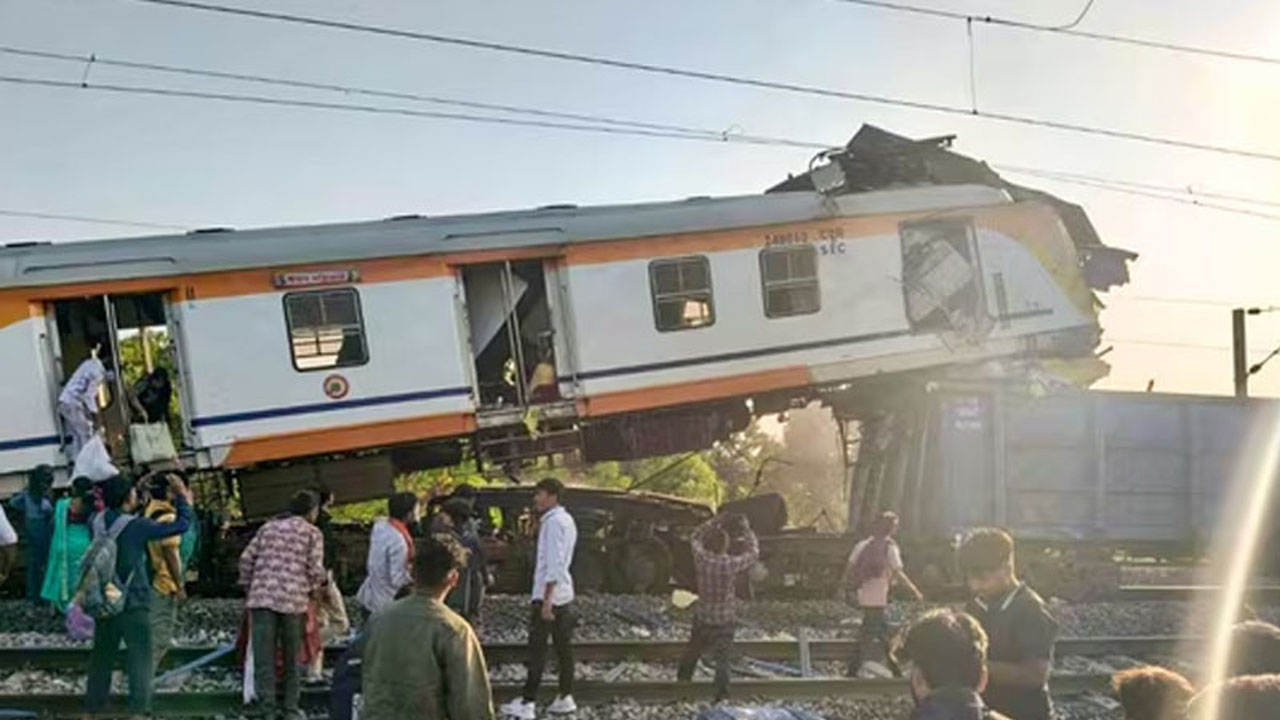 ছত্তিশগড়ে ২ ট্রেনের সংঘর্ষে নিহত ১০