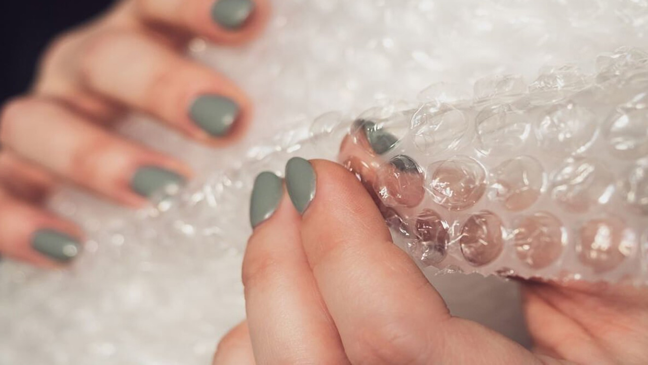 বাবল র‍্যাপ ফাটাতে এতো ভালো লাগে কেন ?