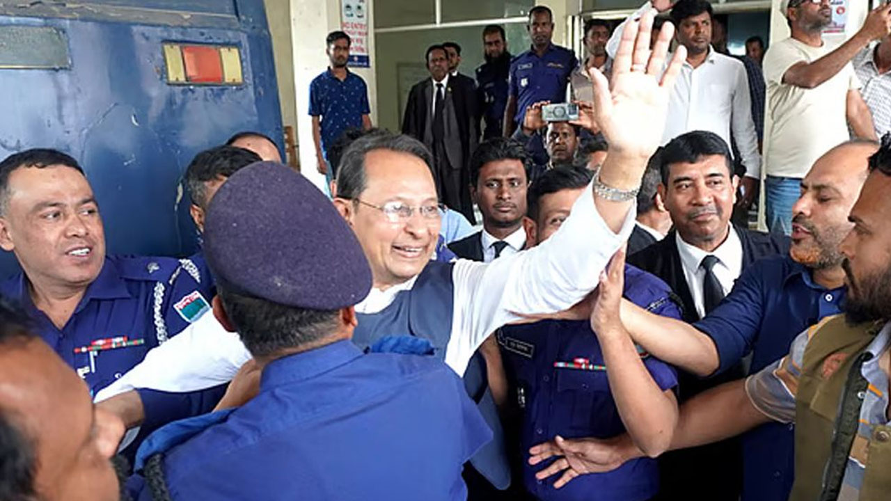 আজ ইনুর বিরুদ্ধে সূচনা বক্তব্যসহ সাক্ষ্যগ্রহণ 